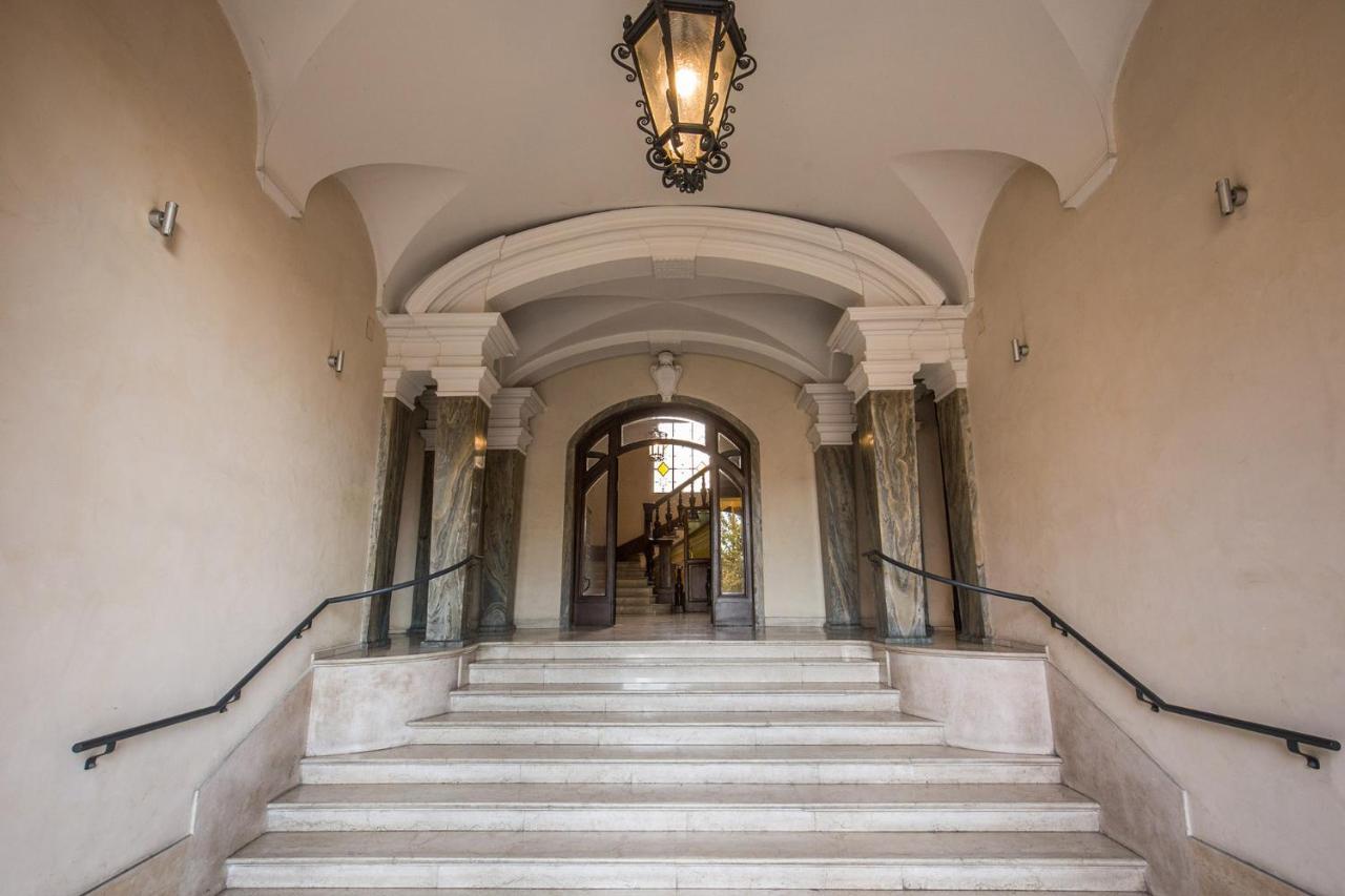 Palazzo Marescalchi Belli, Vicino Piazza Di Spagna Rom Exterior foto